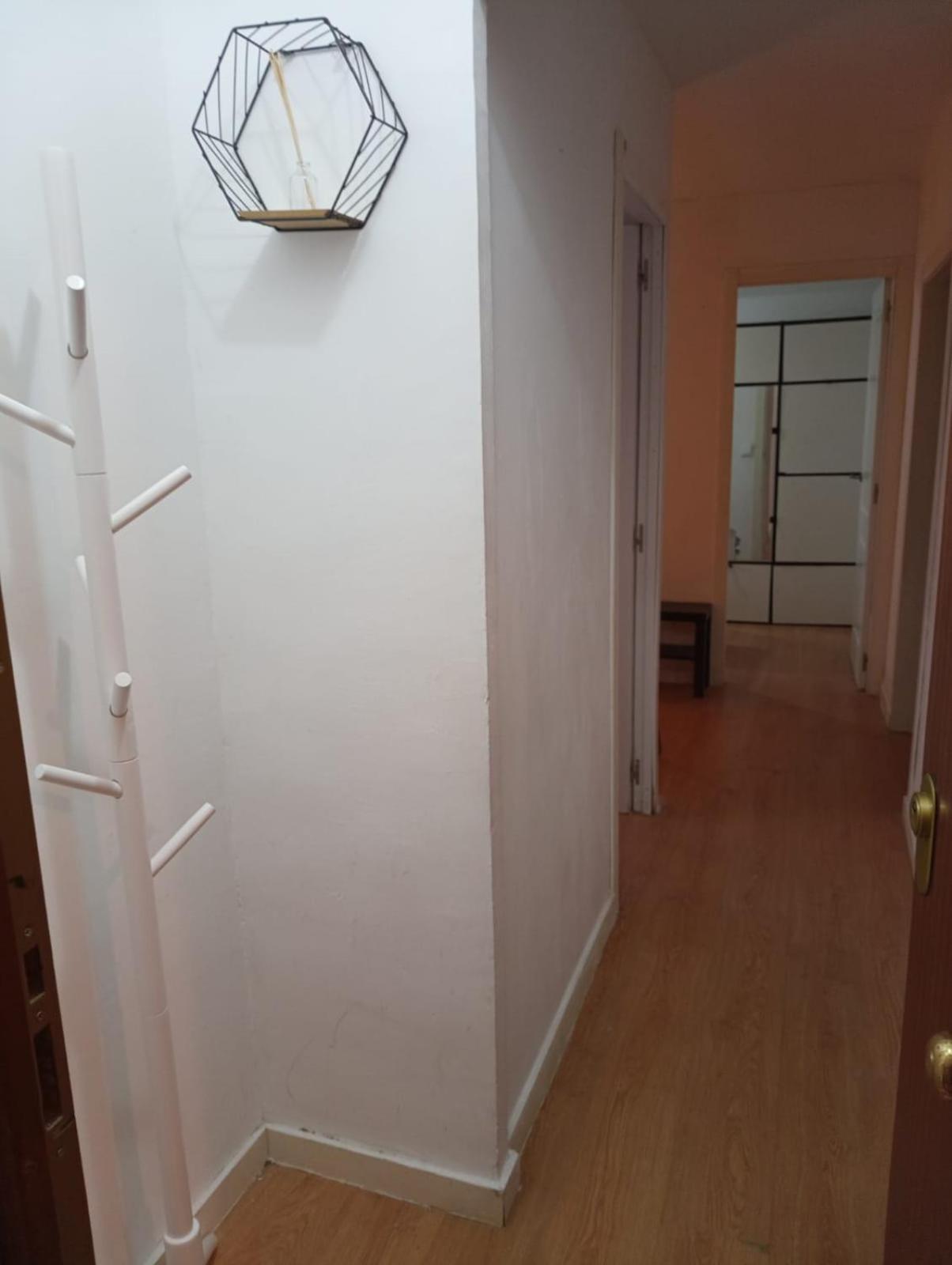 Apartamento 3 Dormitorios En Sanchez Preciados Madrid Exterior photo