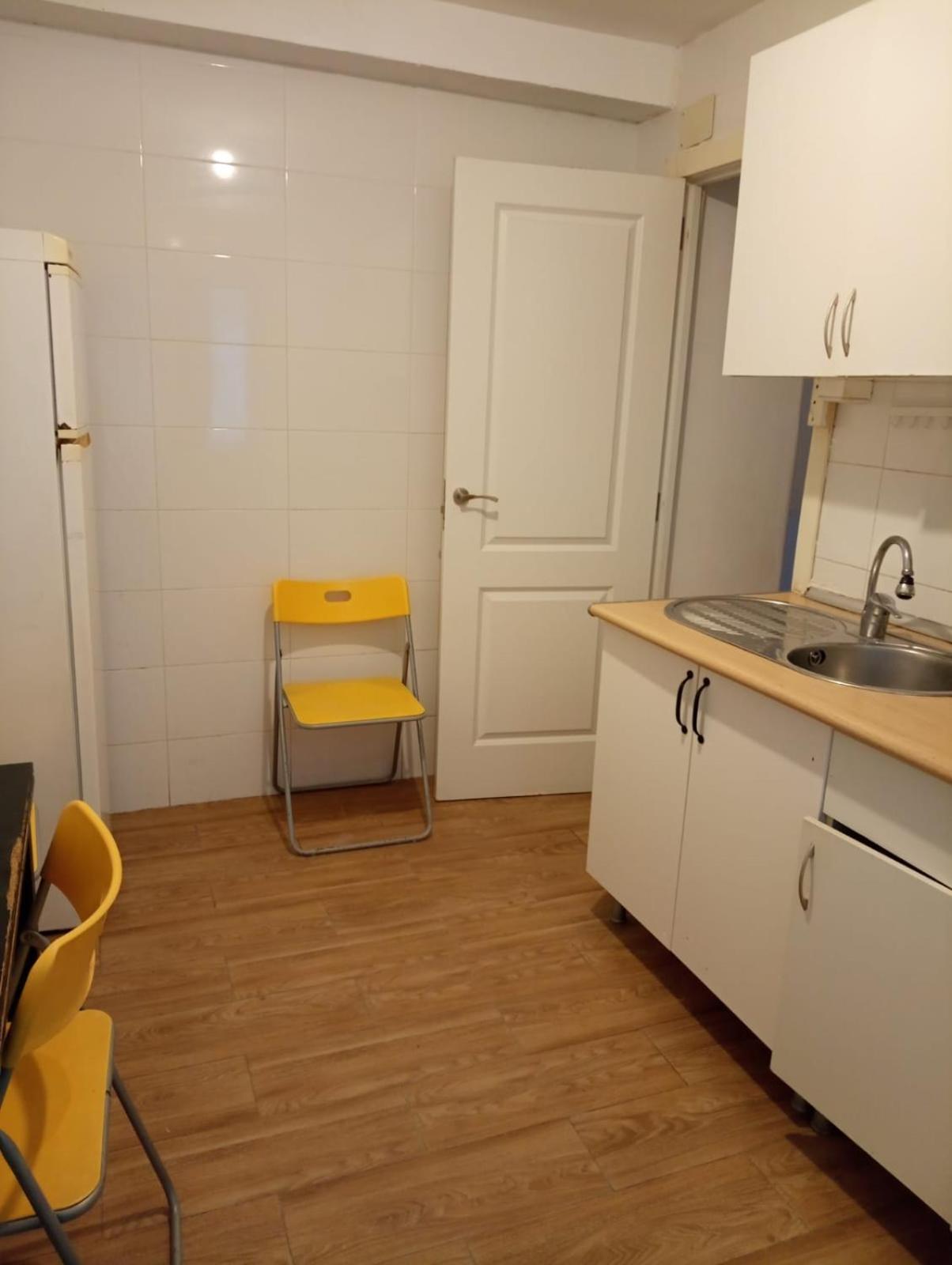 Apartamento 3 Dormitorios En Sanchez Preciados Madrid Exterior photo
